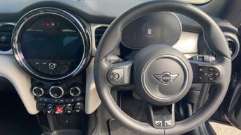 MINI Hatchback 1.5 Cooper Exclusive 3dr Auto