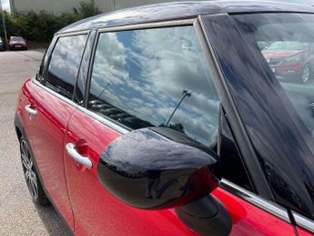 MINI Hatchback 5dr 1.5 Cooper Exclusive 5dr Auto