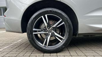 Volvo XC60 2.0 B5P R DESIGN 5dr AWD Geartronic