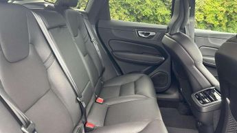 Volvo XC60 2.0 B4D Plus Dark 5dr AWD Geartronic