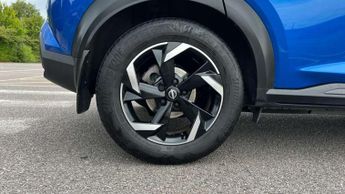 Nissan Juke 1.6 Hybrid N-Connecta 5dr Auto