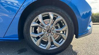 Ford Focus 1.0 EcoBoost Hybrid mHEV ST-Line 5dr Auto