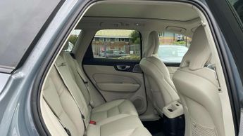 Volvo XC60 2.0 T8 [455] RC PHEV Ultimate Dark 5dr AWD Gtron