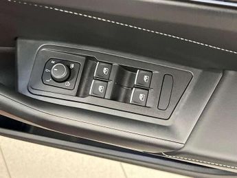 Volkswagen T-Roc Cabriolet 1.5 TSI R-Line 2dr DSG