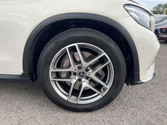 Mercedes-Benz GLC GLC 220d 4Matic AMG Line 5dr 9G-Tronic