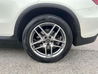 Mercedes-Benz GLC GLC 220d 4Matic AMG Line 5dr 9G-Tronic