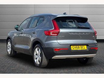 Volvo XC40 2.0 T4 Momentum Pro 5dr AWD Geartronic