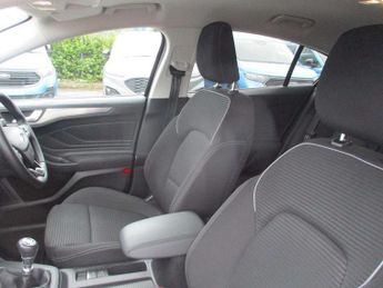 Ford Focus 1.0 EcoBoost Hybrid mHEV 155 Titanium 5dr