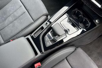 Audi A4 Avant 35 TDI Black Edition 5dr S Tronic