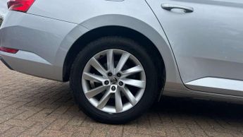 Skoda Superb Estate 2.0 TDI CR SE 5dr DSG
