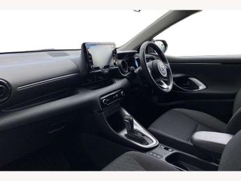 Toyota Yaris 1.5 Hybrid Design 5dr CVT