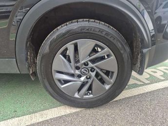 Nissan Qashqai 1.3 DiG-T MH 158 Acenta Premium 5dr Xtronic