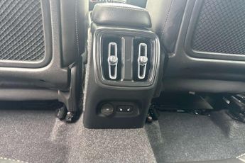 Volvo XC40 2.0 B5P Inscription 5dr AWD Auto