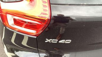 Volvo XC40 2.0 B4P Inscription 5dr Auto
