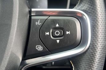 Volvo XC40 1.5 T3 [163] R DESIGN 5dr Geartronic