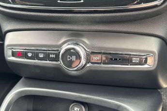 Volvo XC40 1.5 T3 [163] R DESIGN 5dr Geartronic