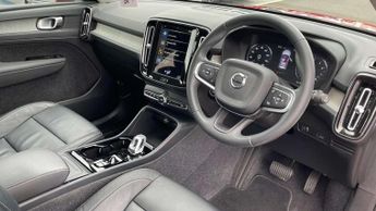 Volvo XC40 2.0 B4P Inscription 5dr Auto