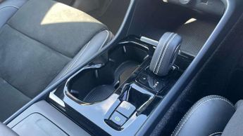 Volvo XC40 2.0 B4P R DESIGN 5dr Auto