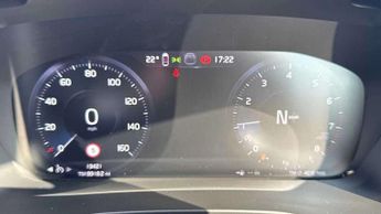Volvo XC40 1.5 T3 [163] R DESIGN 5dr