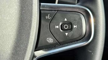 Volvo XC40 1.5 T3 [163] R DESIGN 5dr