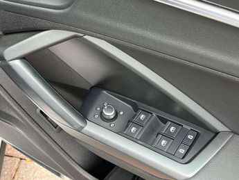Audi Q3 35 TFSI Edition 1 5dr S Tronic