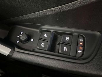 Audi Q2 30 TFSI SE 5dr