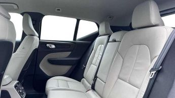 Volvo XC40 2.0 B3P Plus Dark 5dr Auto