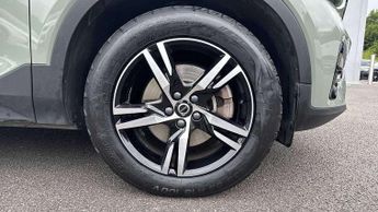 Volvo XC40 2.0 B3P Plus Dark 5dr Auto