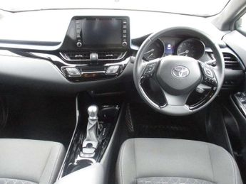 Toyota C-HR 1.8 Hybrid Design 5dr CVT