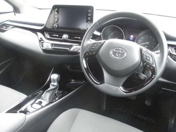 Toyota C-HR 1.8 Hybrid Design 5dr CVT