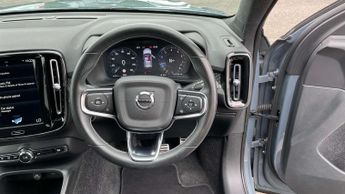 Volvo XC40 1.5 T3 [163] R DESIGN 5dr