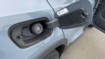 Volvo XC40 1.5 T3 [163] R DESIGN 5dr