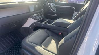 Land Rover Defender 3.0 D250 X-Dynamic SE 90 3dr Auto