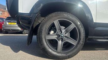 Land Rover Defender 3.0 D250 X-Dynamic SE 90 3dr Auto