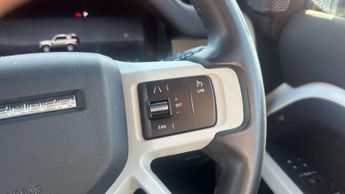 Land Rover Defender 3.0 D250 X-Dynamic SE 90 3dr Auto