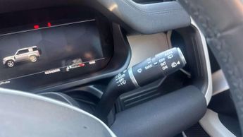 Land Rover Defender 3.0 D250 X-Dynamic SE 90 3dr Auto