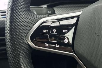 Volkswagen Golf 1.5 TSI R-Line 5dr