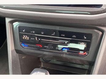 Volkswagen Tiguan 2.0 TDI R-Line 5dr DSG