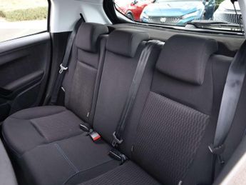 Peugeot 208 1.2 PureTech 82 Signature 5dr [Start Stop]