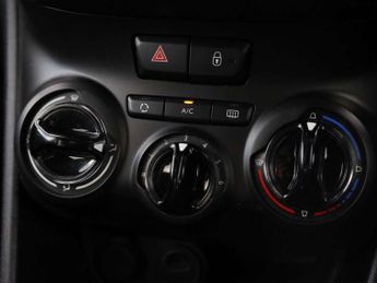 Peugeot 208 1.2 PureTech 82 Signature 5dr [Start Stop]