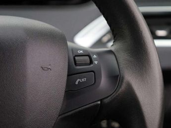 Peugeot 208 1.2 PureTech 82 Signature 5dr [Start Stop]