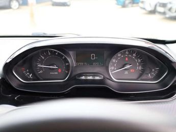 Peugeot 208 1.2 PureTech 82 Signature 5dr [Start Stop]