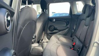 MINI Hatchback 5dr 1.5 Cooper Classic 5dr Auto