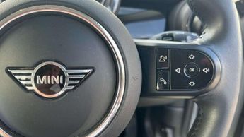 MINI Hatchback 5dr 1.5 Cooper Classic 5dr Auto