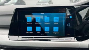 Volkswagen Golf 1.5 TSI Life 5dr