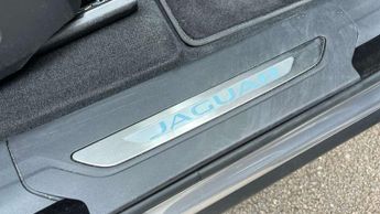 Jaguar F-Pace 3.0 D300 SE 5dr Auto AWD