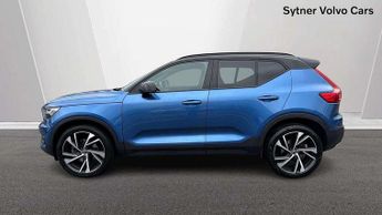 Volvo XC40 2.0 T4 R DESIGN Pro 5dr AWD Geartronic