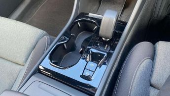 Volvo XC40 2.0 B3P Plus Dark 5dr Auto