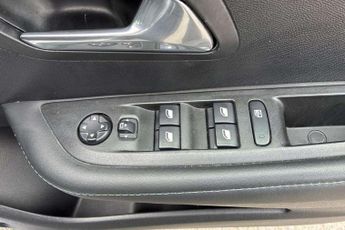 Peugeot 208 1.2 PureTech 100 Allure Premium 5dr