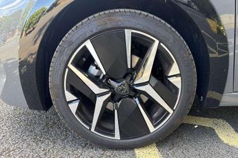 Peugeot 208 1.2 PureTech 100 GT 5dr